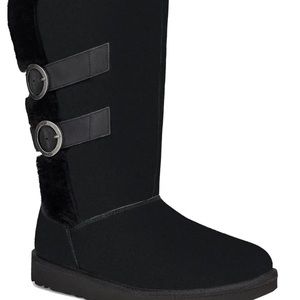 UGG Aletheia Leather Boot size: US 9
